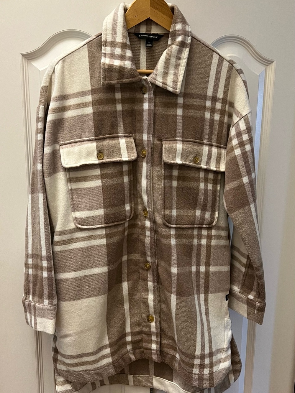 Banana Republic Cream and Brown Plaid Button-Up Shacket